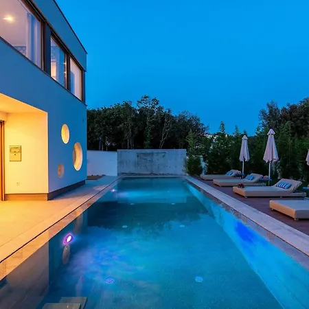 Breeze Holiday home *