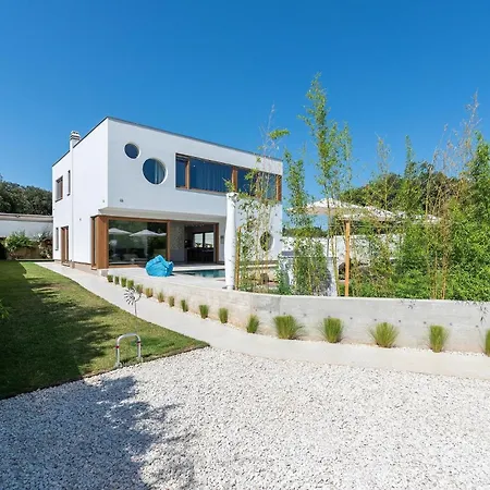 Breeze Holiday home *