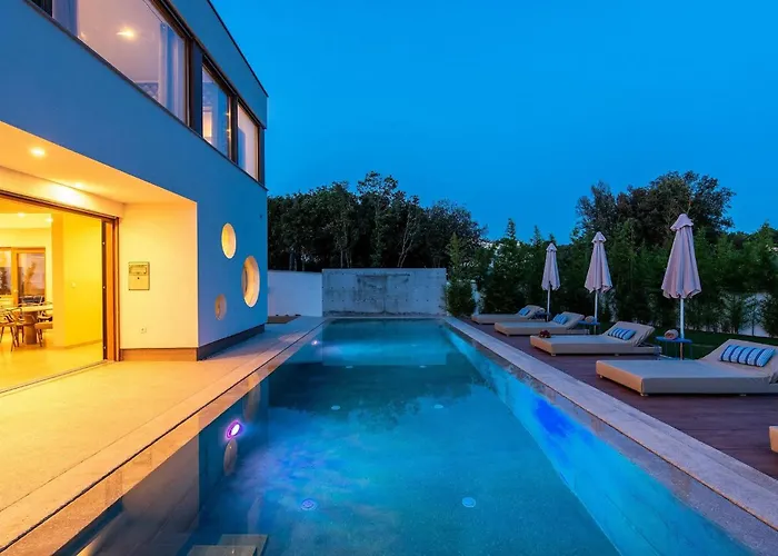 Breeze Holiday home *