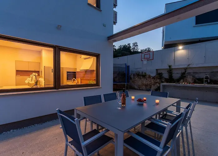 Breeze Holiday home